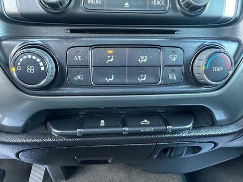 Used 2017 Chevrolet Silverado 1500 LT AWD/4WD image 15