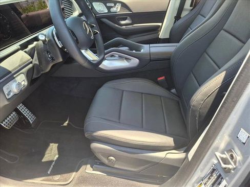 Used 2026 Mercedes-Benz GLS 450 4MATIC image 14