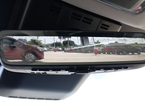 New 2026 Toyota Prius Plug-In Hybrid FWD image 4