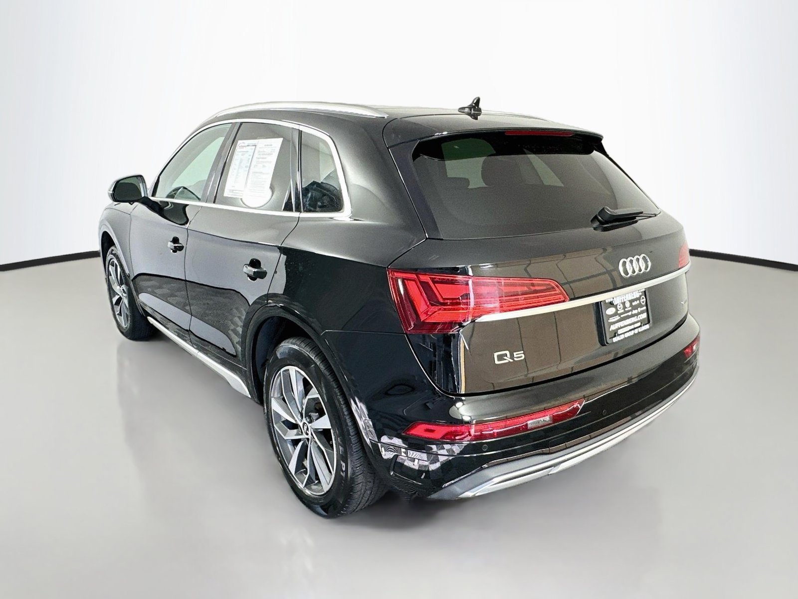 Used 2021 Audi Q5 2.0T Premium w/ Convenience Package AWD/4WD image 5