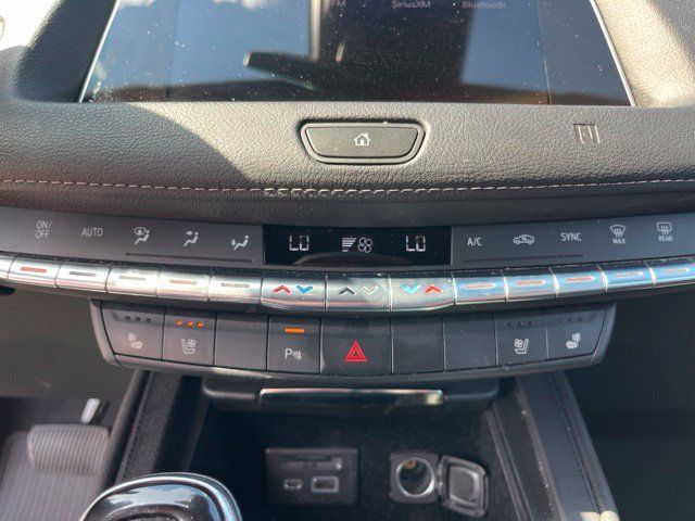 Used 2020 Cadillac XT4 Premium Luxury FWD image 25