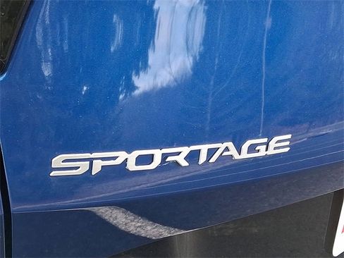 Used 2023 Kia Sportage SX image 19