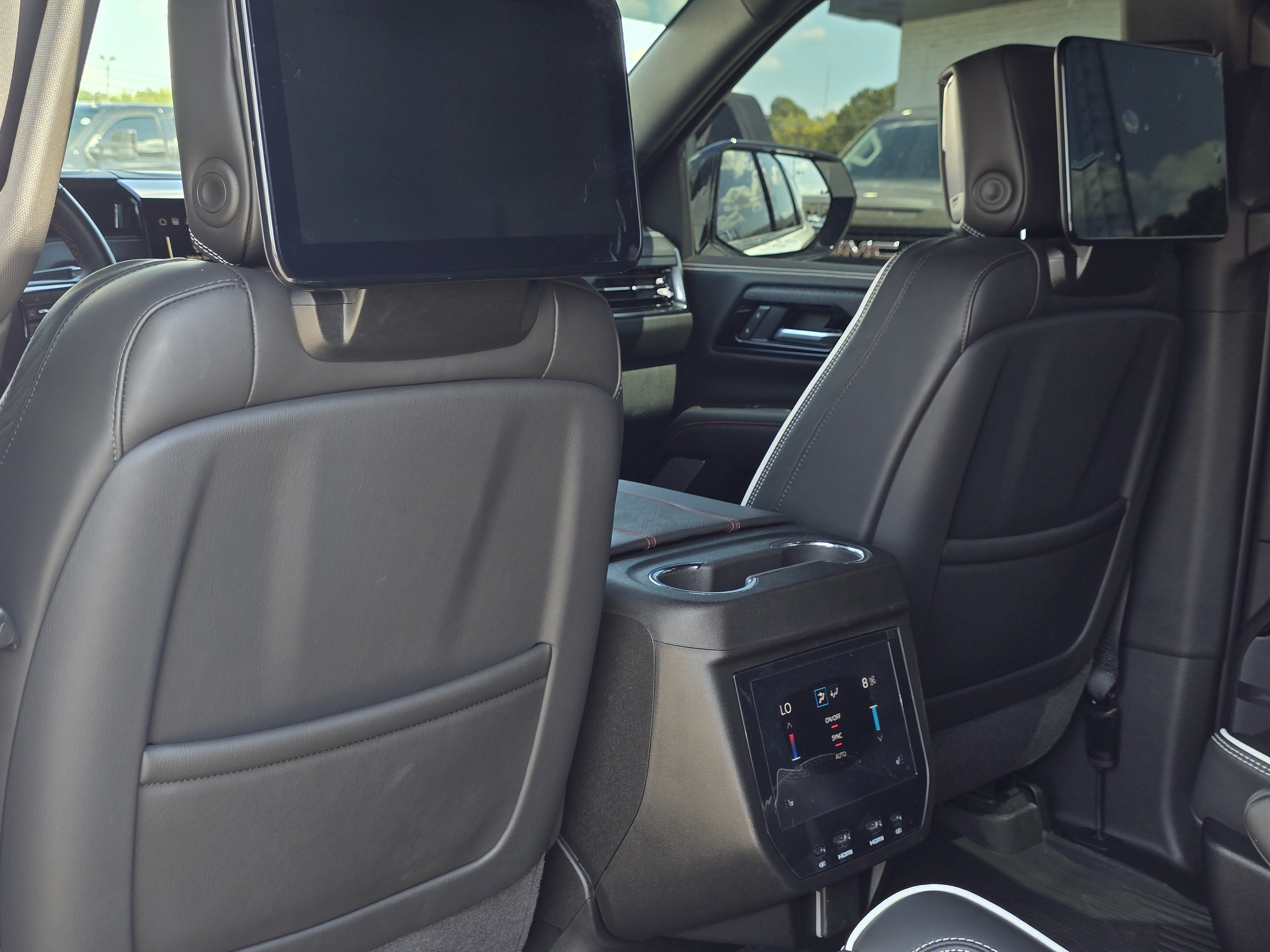 Used 2025 GMC Yukon XL AT4 Ultimate w/ LPO, AT4 Appearance Package AWD/4WD image 26