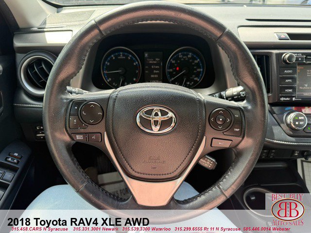Used 2018 Toyota RAV4 XLE AWD/4WD image 14