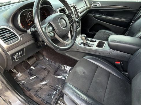 Used 2018 Jeep Grand Cherokee Altitude image 10