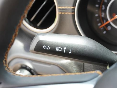Used 2023 Jeep Gladiator Overland AWD/4WD image 27