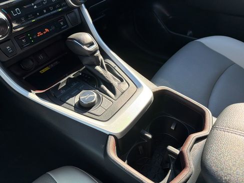 Used 2023 Toyota RAV4 Limited AWD/4WD image 30