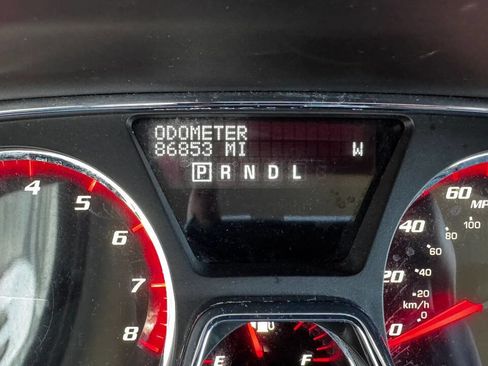 Used 2016 GMC Acadia SLE image 28