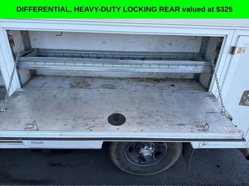 Used 2017 Chevrolet Express 3500 image 9