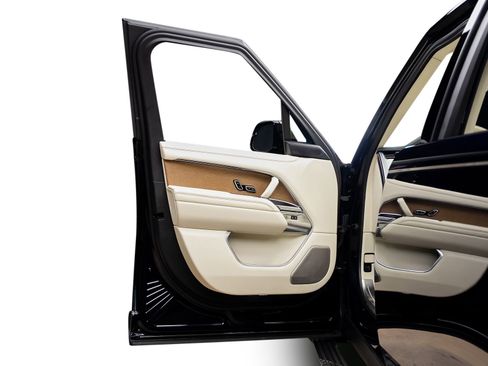 Used 2024 Land Rover Range Rover SV image 55