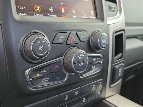 Used 2018 RAM 1500 Big Horn AWD/4WD image 29
