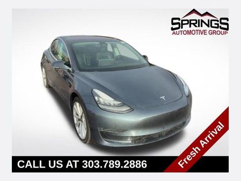 Used 2018 Tesla Model 3 image 1