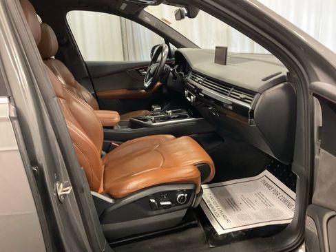 Used 2017 Audi Q7 3.0T Prestige w/ Prestige Package AWD/4WD image 30