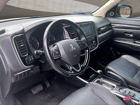 Used 2017 Mitsubishi Outlander SEL FWD image 10