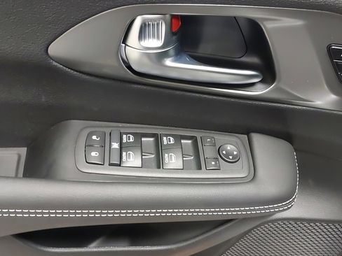 New 2026 Chrysler Pacifica Select image 25