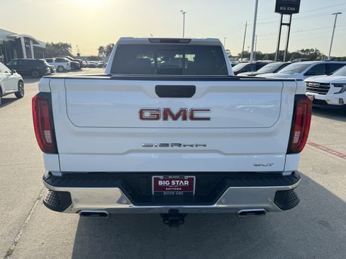 Used 2023 GMC Sierra 1500 SLT w/ SLT Premium Plus Package AWD/4WD image 7