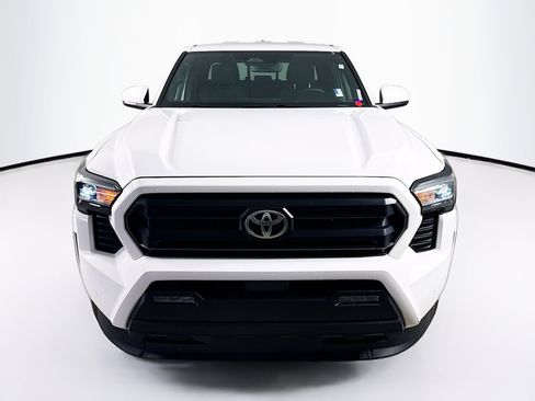Used 2024 Toyota Tacoma SR5 image 3