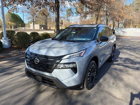 New 2026 Nissan Rogue SV image 3