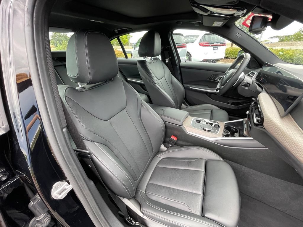 Used 2025 BMW 330i xDrive Sedan AWD/4WD image 30