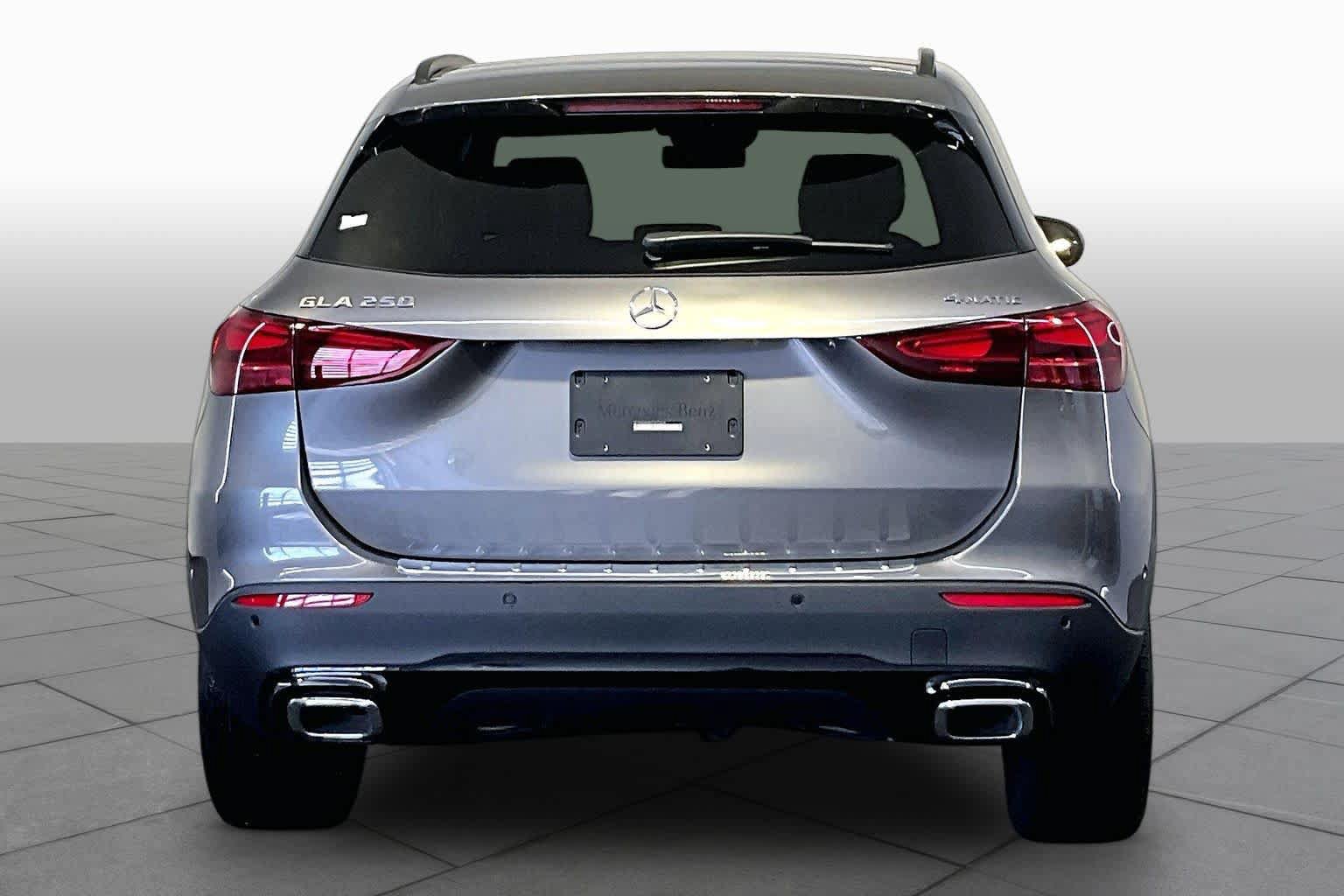 Used 2026 Mercedes-Benz GLA 250 4MATIC image 5
