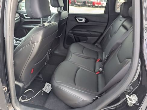 Used 2025 Jeep Compass Trailhawk w/ Trailhawk Elite Group AWD/4WD image 13