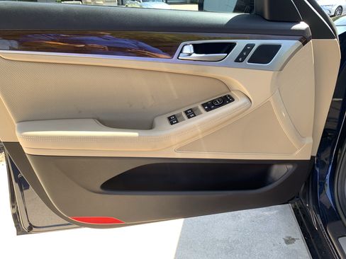 Used 2018 Genesis G80 3.8 RWD image 14