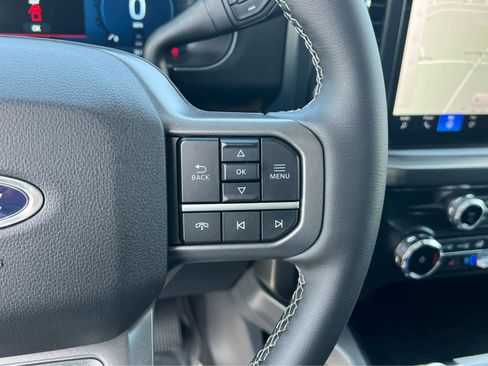 New 2026 Ford F250 Lariat w/ Black Appearance Package image 35