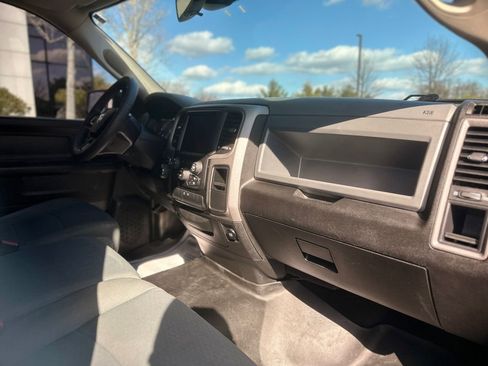 Used 2019 RAM 1500 Express w/ Express Value Package AWD/4WD image 21