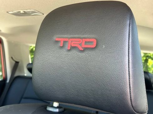 Used 2021 Toyota 4Runner TRD Off-Road Premium w/ Moonroof Package AWD/4WD image 21
