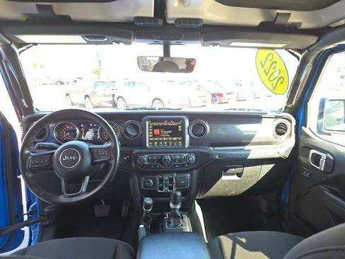 Used 2022 Jeep Wrangler Unlimited Sport image 3