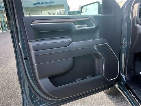 Used 2025 Chevrolet Silverado 1500 LT w/ Leather Package image 19