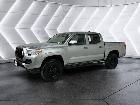 Used 2023 Toyota Tacoma SR image 3