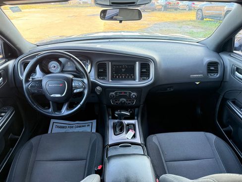 Used 2019 Dodge Charger SXT w/ Plus Group image 20