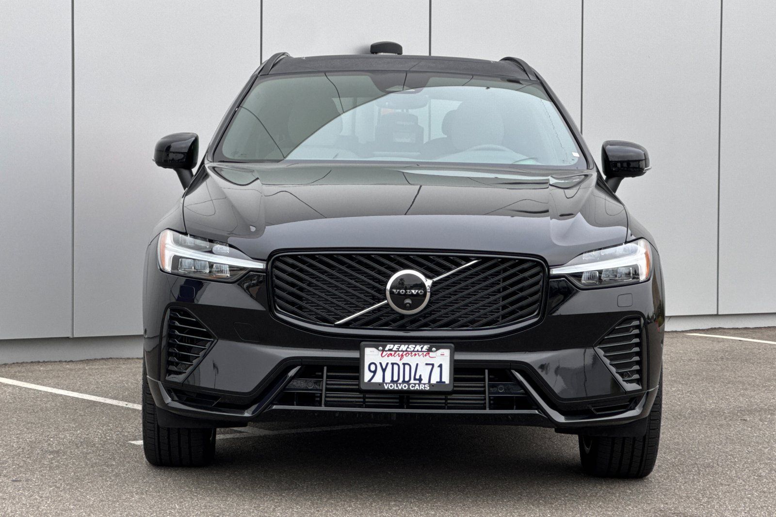 Used 2026 Volvo XC60 T8 Plus w/ Protection Package Premier AWD/4WD image 8