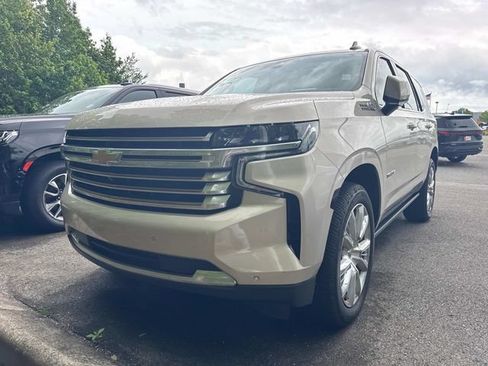 Used 2021 Chevrolet Tahoe High Country w/ Premium Package AWD/4WD image 11