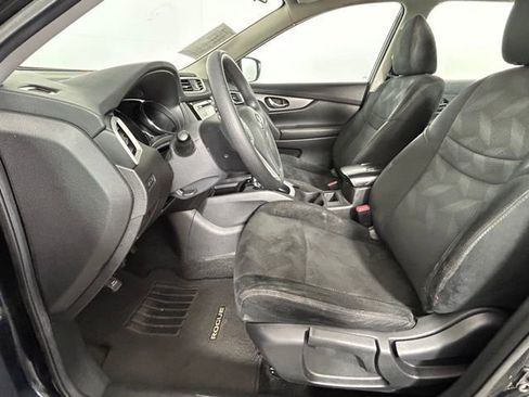 Used 2016 Nissan Rogue S image 23