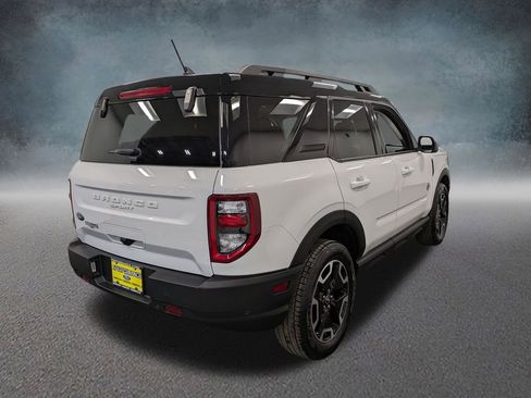Used 2023 Ford Bronco Sport Outer Banks w/ Tech Package AWD/4WD image 4