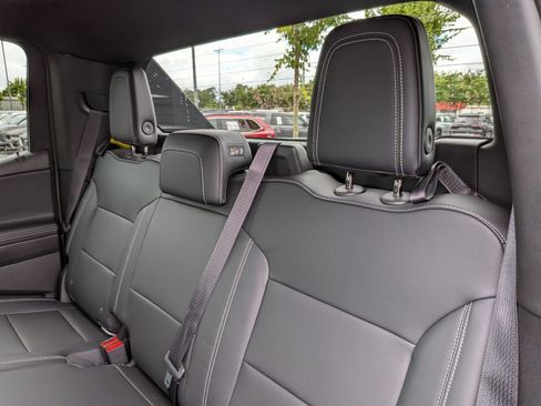 Used 2026 Chevrolet Silverado EV LT AWD/4WD image 30