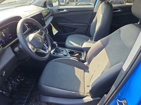 New 2025 Volkswagen Taos SE image 19