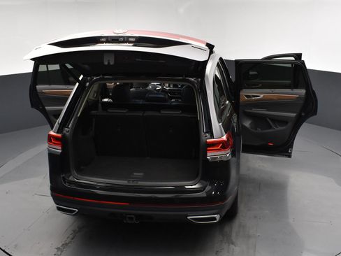 Used 2024 Volkswagen Atlas SE AWD/4WD image 23