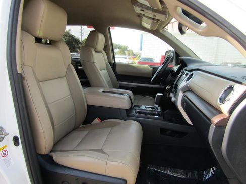 Used 2018 Toyota Tundra Limited image 12