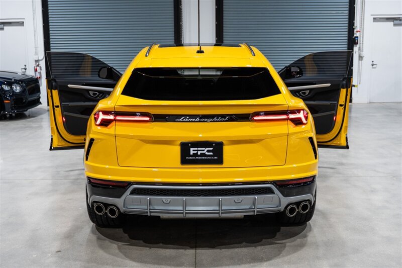 Used 2020 Lamborghini Urus AWD/4WD image 43