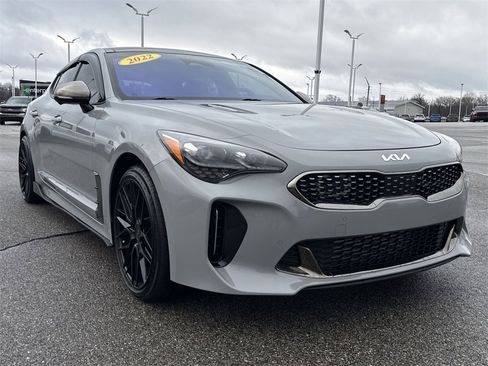 Used 2022 Kia Stinger GT2 image 2