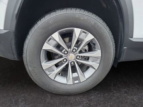 Used 2026 Chevrolet Equinox LT image 28