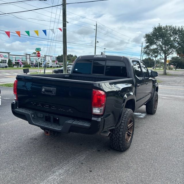 Used 2016 Toyota Tacoma TRD Sport w/ Towing Package AWD/4WD image 5
