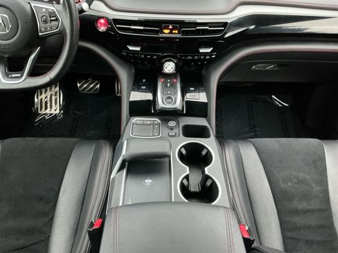 Used 2022 Acura MDX A-Spec image 11