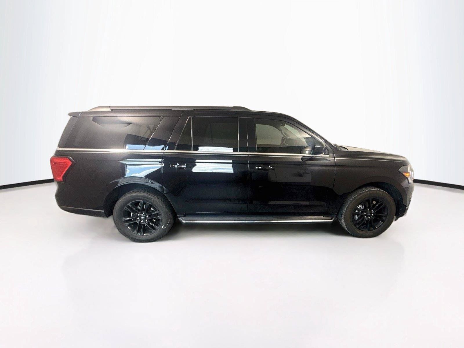 Used 2022 Ford Expedition Max XLT AWD/4WD image 6