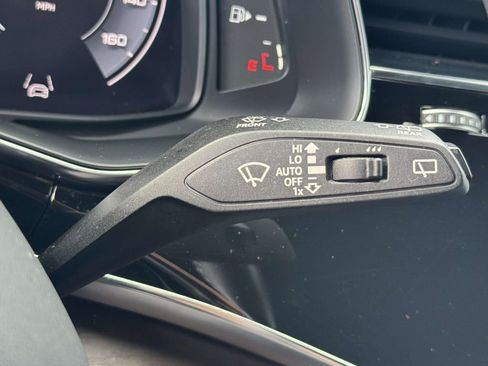 Used 2019 Audi Q8 Prestige AWD/4WD image 25