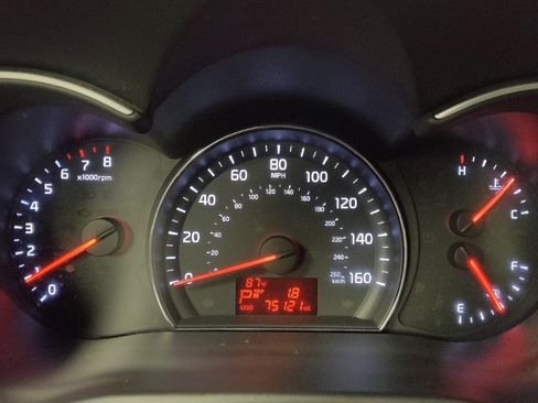 Used 2015 Kia Sorento LX image 23