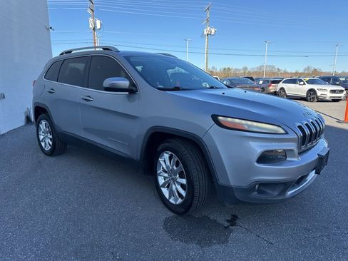 Used 2016 Jeep Cherokee Limited image 3